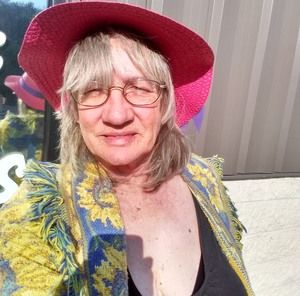 Meet your Posher, Sandra